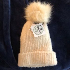 NWT The Bungalow Pom Hat